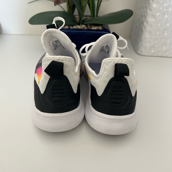 Nike Free TR8 Low Top Womens Running Shoes Black Pink 942888-008 sz 5.5 - Picture 3 of 4